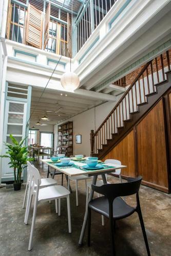 A Charming 1890s Heritage House At Kimberley Street
