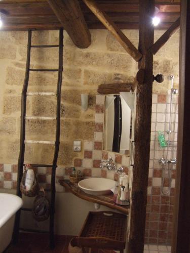 Bed & Breakfast Bize De La Tour