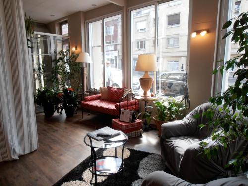 Le Crystal Hotel