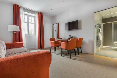 Hotel-caf� Du Trinquet