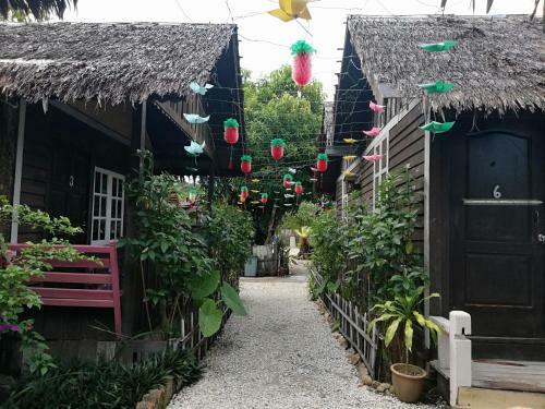Hostal Mykampung Chalet