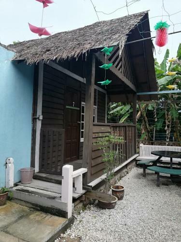 Hostal Mykampung Chalet