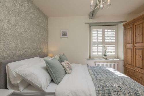 Hideaway Cottage - Central Richmond