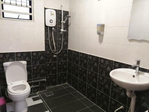 Hostal G East Homestay