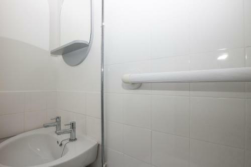 52 Madeira Park Flat 6