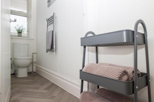 52 Madeira Park Flat 6