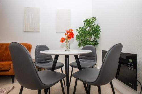 52 Madeira Park Flat 6