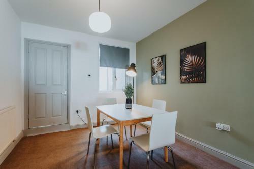 Villa Brand New Townhouse In Rugby