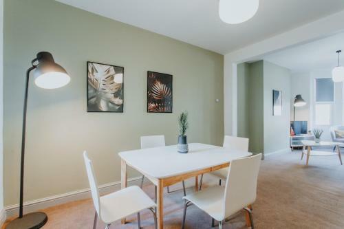 Villa Brand New Townhouse In Rugby