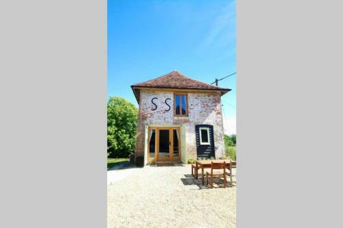 The Dovecote - Unique Self-contained 1bed Renovated Barn