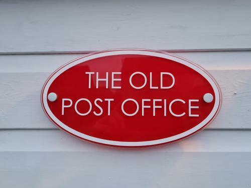 Old Post Office - Hot Tub, Real Fire, Cumbrian Lakes Coastal Cottage