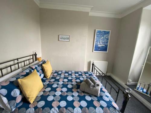 Crofton House Garden Apartment