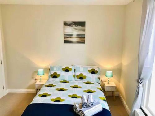 St Margarets Modern Georgian 2 Bedroom Apartment