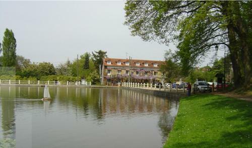 Hotel Au Bord Du Lac