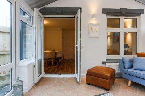 Modern Vibe With A Cornish Calm Twist