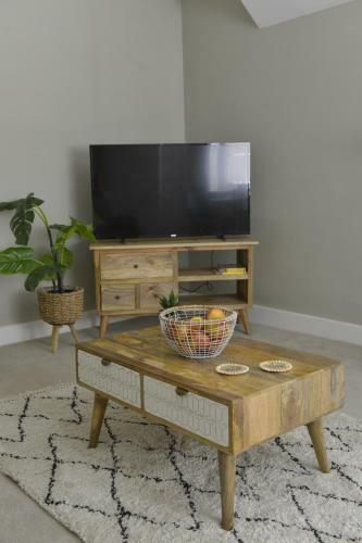 Old Chambers City Center Apartment, Spacious And Free Parking!