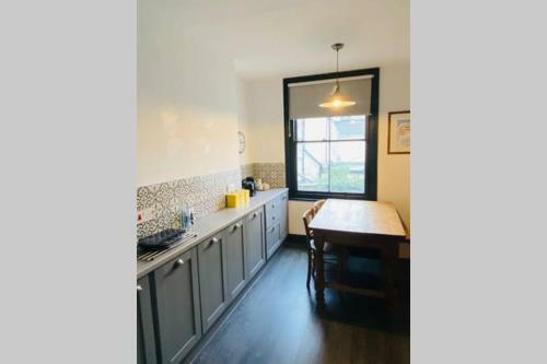 Beautiful First Floor Apartment In St Leonards