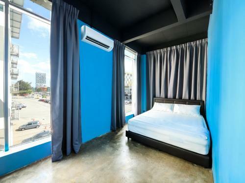 Hotel Spot On 89956 The Blue Malacca