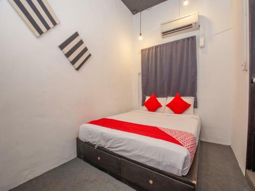 Oyo 44032 Zzz Hotel