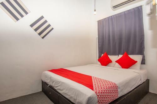 Oyo 44032 Zzz Hotel