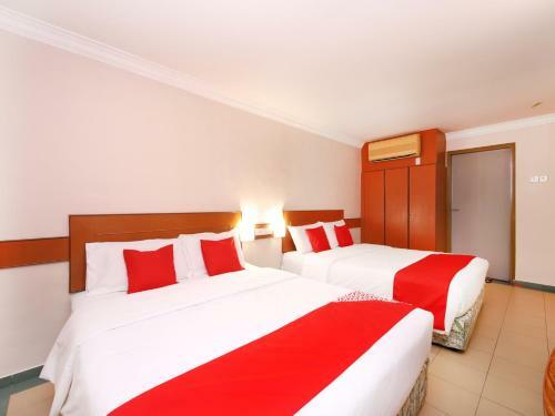 Oyo 764 Hotel Famous Inn