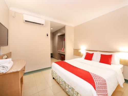 Oyo 764 Hotel Famous Inn