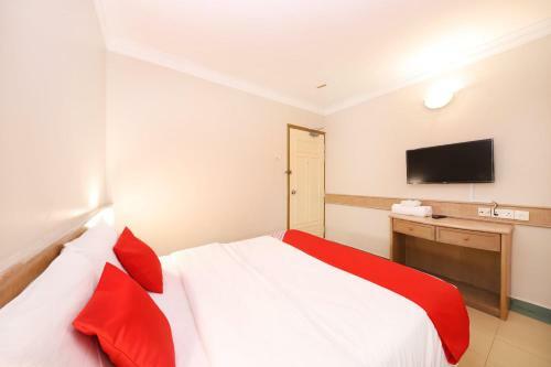 Oyo 764 Hotel Famous Inn