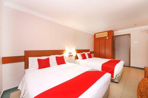 Oyo 764 Hotel Famous Inn