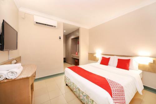 Oyo 764 Hotel Famous Inn