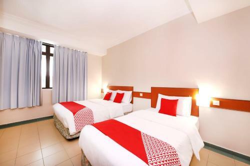 Oyo 764 Hotel Famous Inn