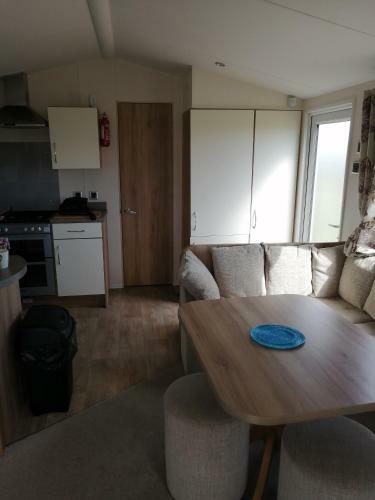 F 41 Hutleys Caravan Park