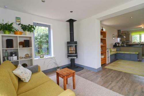 Modern Holiday Home Central St Merryn