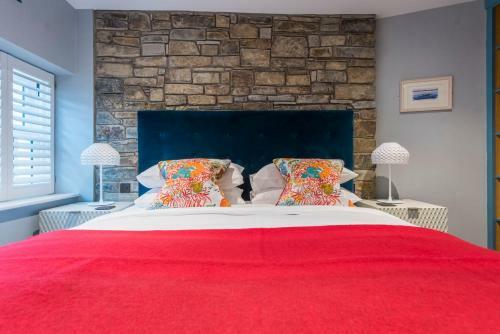 Iris 5 Star Gold Award Luxury Cottage