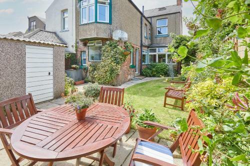 Host & Stay - Edwardian Seaside Town House
