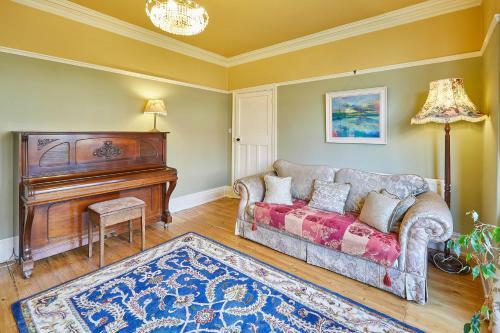 Host & Stay - Edwardian Seaside Town House