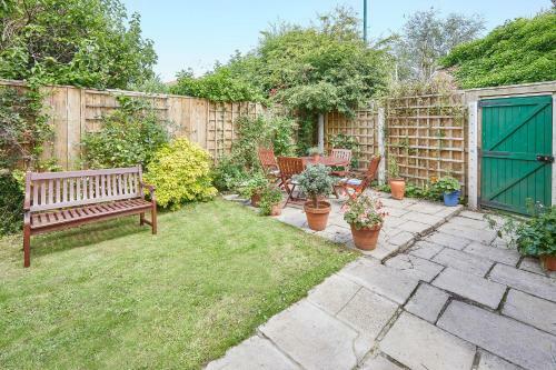 Host & Stay - Edwardian Seaside Town House