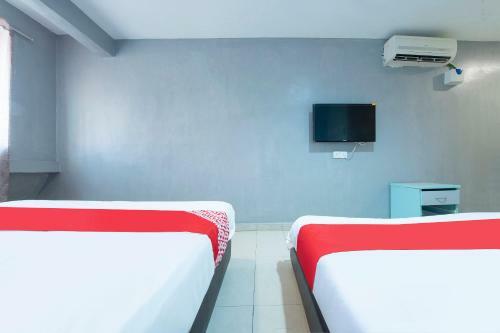 Oyo 90254 D Anugerah Hotel