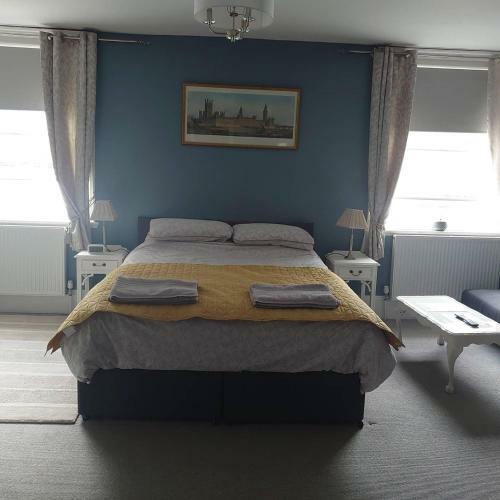Hostal Number 37 Ash Village