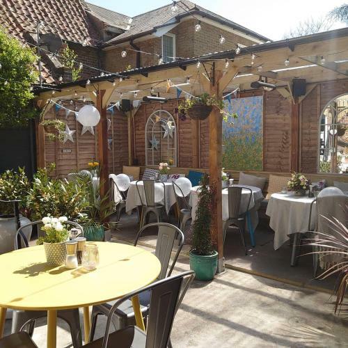 Hostal Number 37 Ash Village