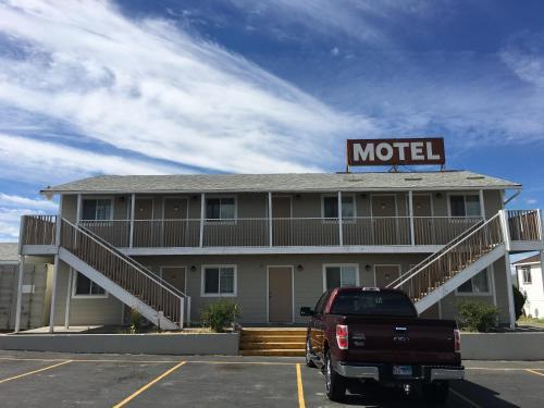 Posada Umatilla Inn & Suites