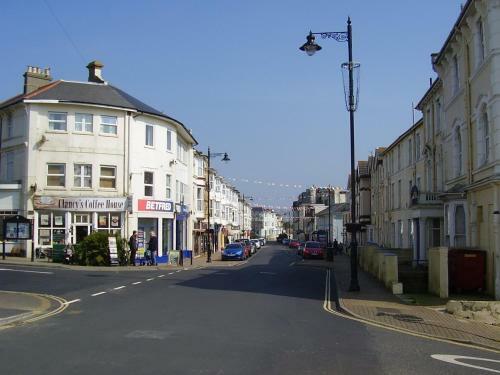 Sandown Seaside Apartment Ground Floor