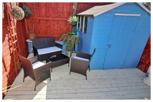 Apartamento Self Contained Flat With Private Garden & Parking