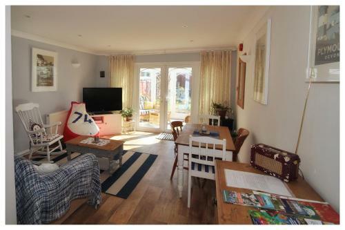 Apartamento Self Contained Flat With Private Garden & Parking