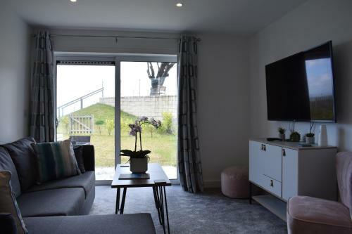 Royal Cliff Luxury Apartments - Pier View
