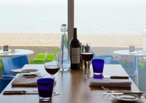 Romantic Flint Cottage On The Suffolk Coast