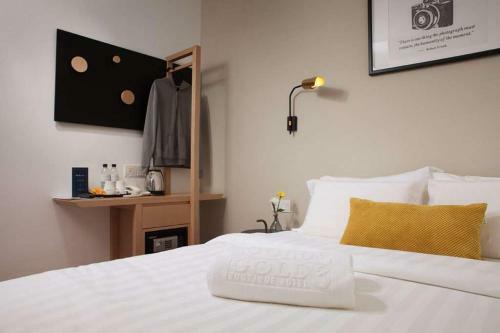 Riverfront Boutique Hotel
