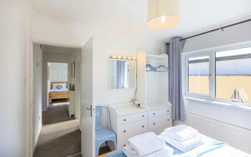 Brook Cottage 1.5 Miles From The Beach