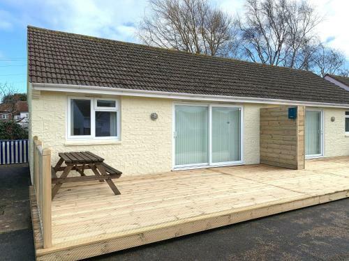 2 Bedroom Bunglow Sv57, Seaview, Isle Of Wight
