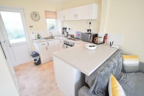 2 Bedroom Bunglow Sv57, Seaview, Isle Of Wight