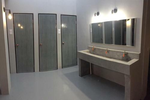 Hostal Alimama Guesthouse Melaka With Balcony